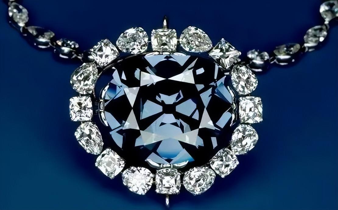 十大昂贵珠宝你知道吗？排名第一的是著名的厄运钻石！